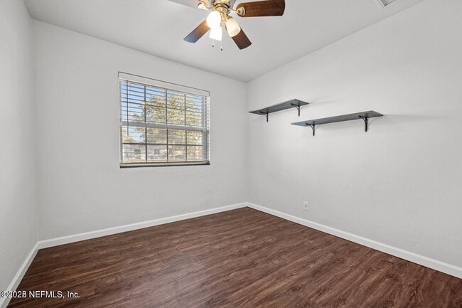 Building Photo - 1818 10th St N