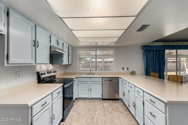 Building Photo - 5809 W Yucca St