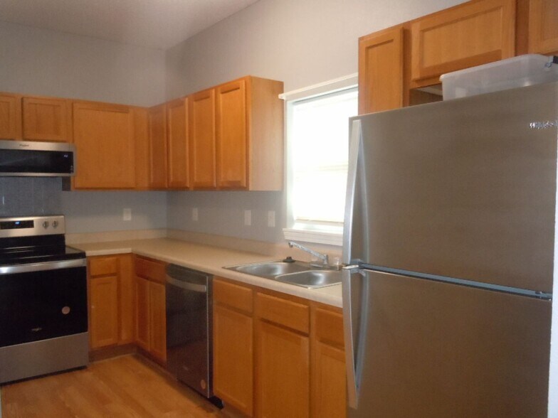 Building Photo - 455 Hoehn St