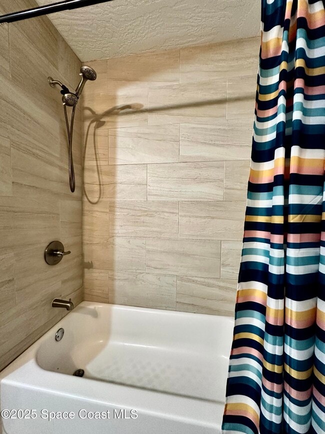 Building Photo - 2190 Forest Knoll Dr NE