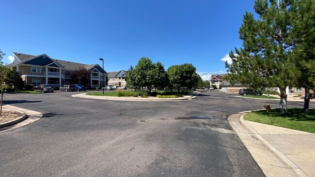 Building Photo - **Cozy condo available in Lowry!!**