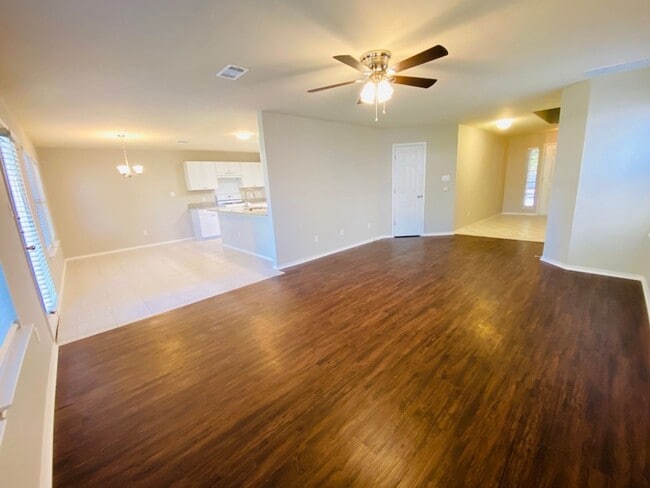 Building Photo - Great Home in Willow Run!