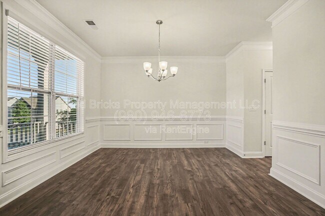 Building Photo - 1569 Cambria Ct