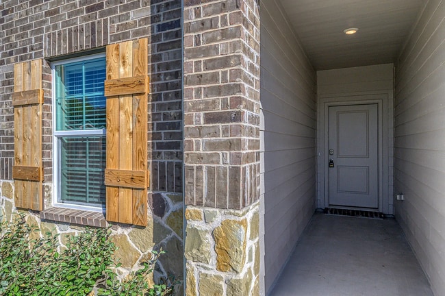 Building Photo - 3401 marie drive