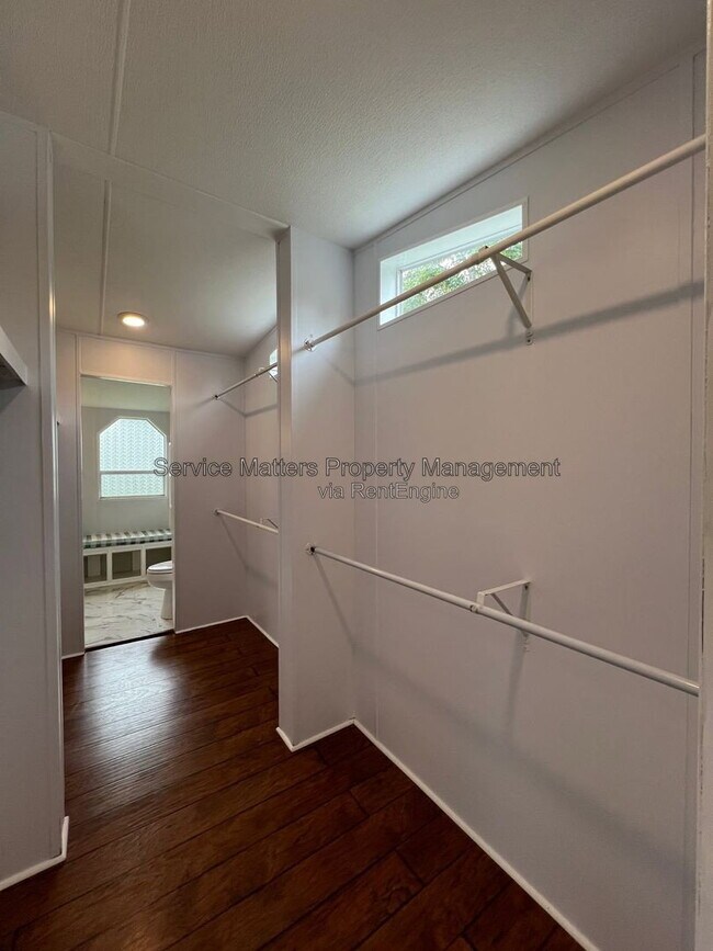 Building Photo - 8006 Malone Rd