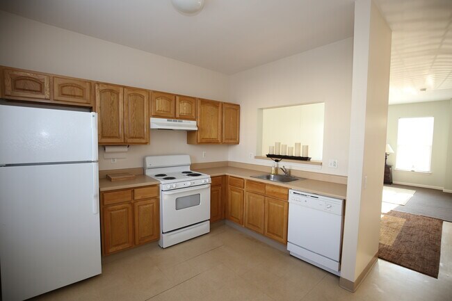 Building Photo - 751 S Juniper St