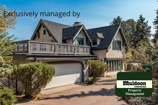 Building Photo - Beautiful 3 bedroom home with two car garage in Old Broadmoor