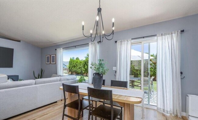 Building Photo - 4 Bedrooms • Single Level • Prime Meridian Location