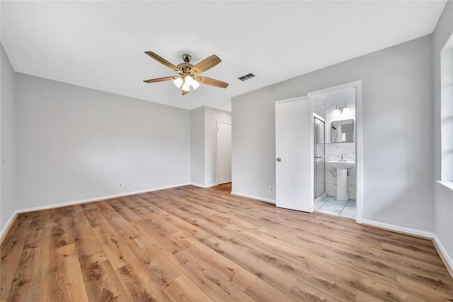 Building Photo - 3015 Peppermill Rd