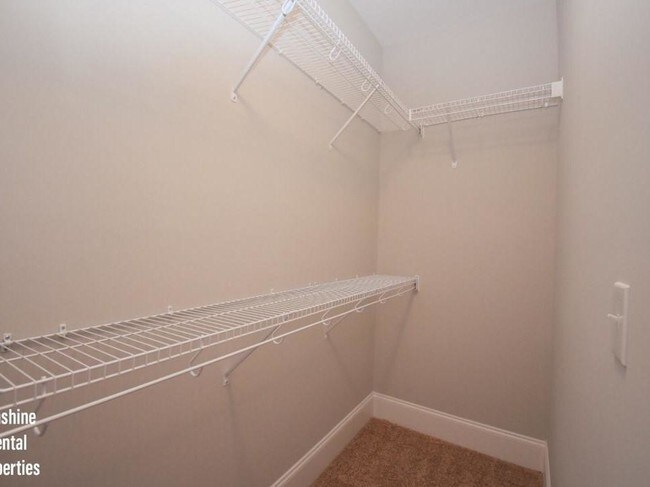 Building Photo - 1616 Palmetto Palm Dr