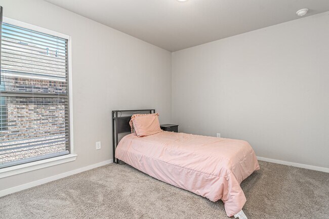 Building Photo - 1327 Masquerade Blvd