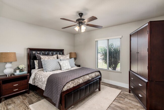 Building Photo - **STUNNING 3 BEDROOM/2 BATHROOM FULLY RENOVATED HOME IN SCOTTSDALE!! (THUNDERBIRD & 52ND ST)**
