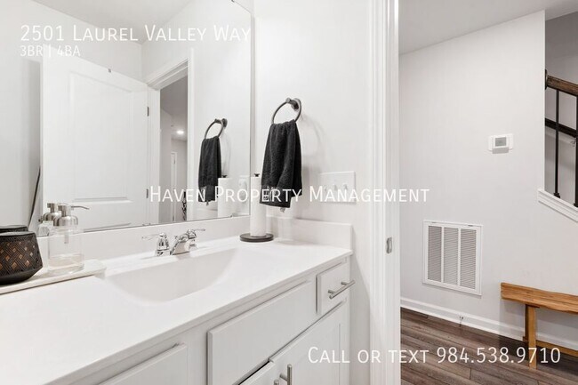 Building Photo - 2501 Laurel Valley Way