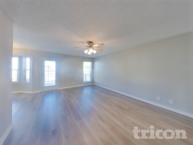 Building Photo - 421 Faulkner Dr