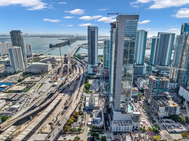 Building Photo - 20 NE 11th St