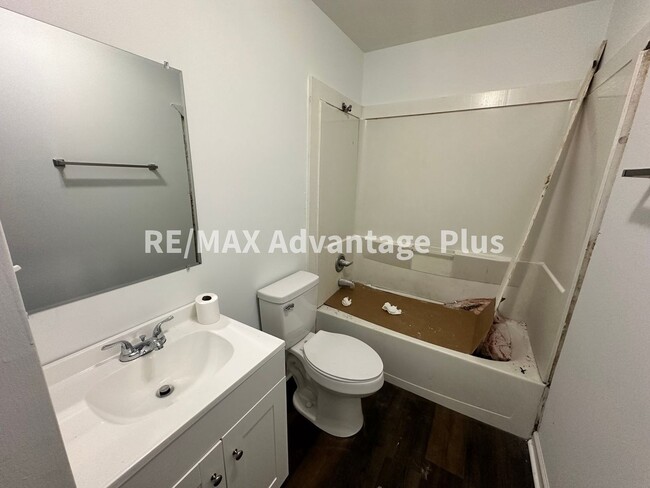 Building Photo - Remodeled 3-Bedroom Home in Blackstone!