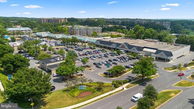 Building Photo - 15316 Pine Orchard Dr