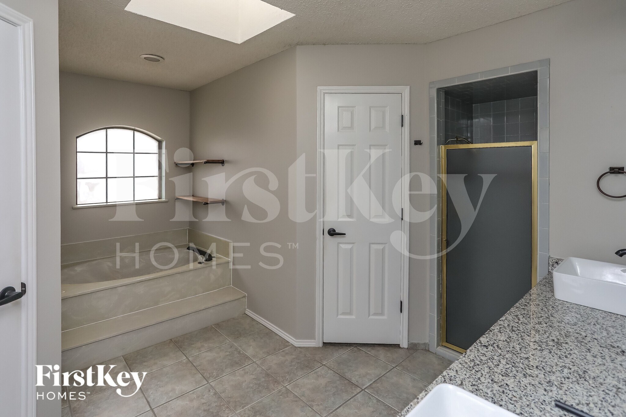 Building Photo - 408 Flagstone Dr