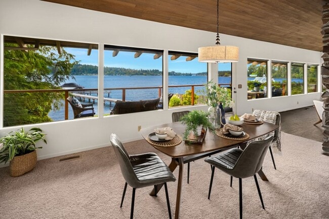 Building Photo - 4Bd/2.25Ba Bellevue House
