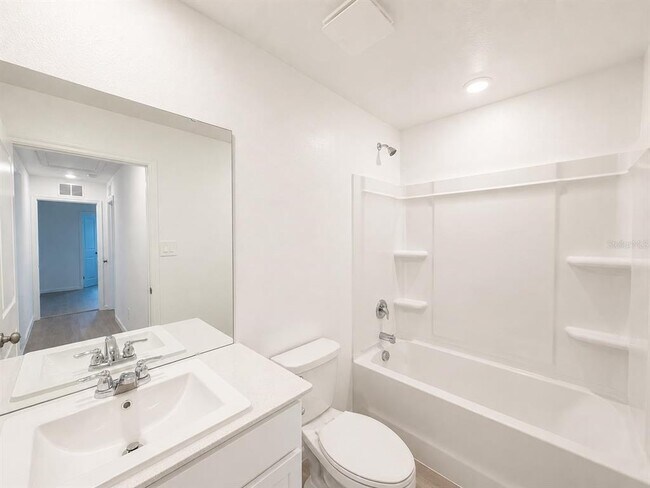 Building Photo - 431 ARTEMIS St