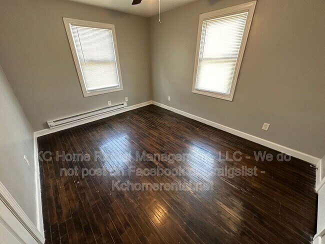 Building Photo - 901 N 16 St