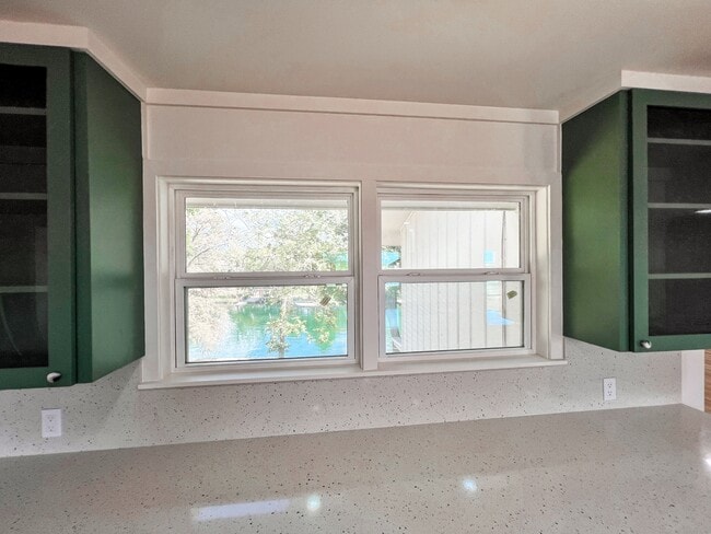 Building Photo - 2093 Kuehler Ave