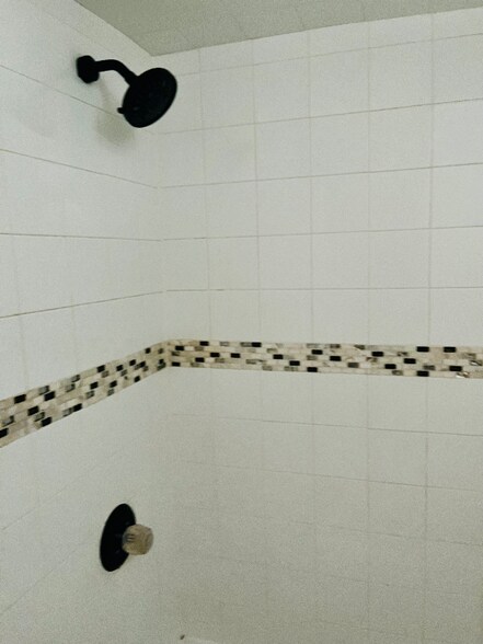 Building Photo - 69 Greenville Ave