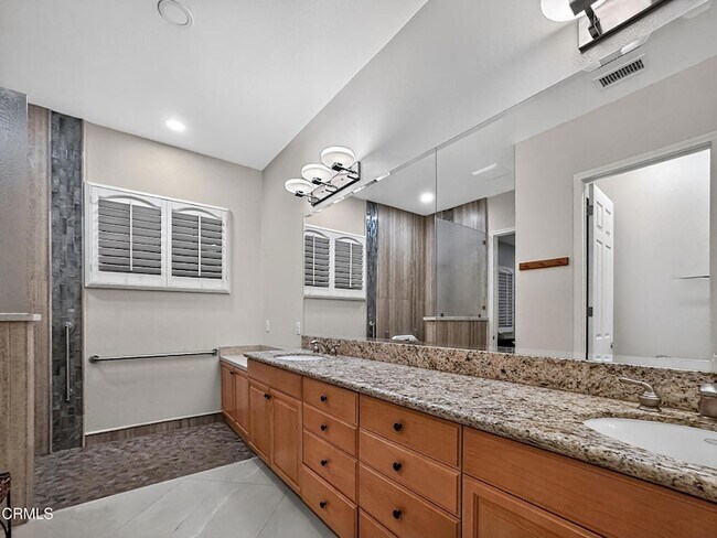 Building Photo - 1399 Cordova St