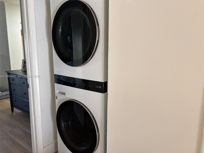 Building Photo - 11017 SW 113th Pl