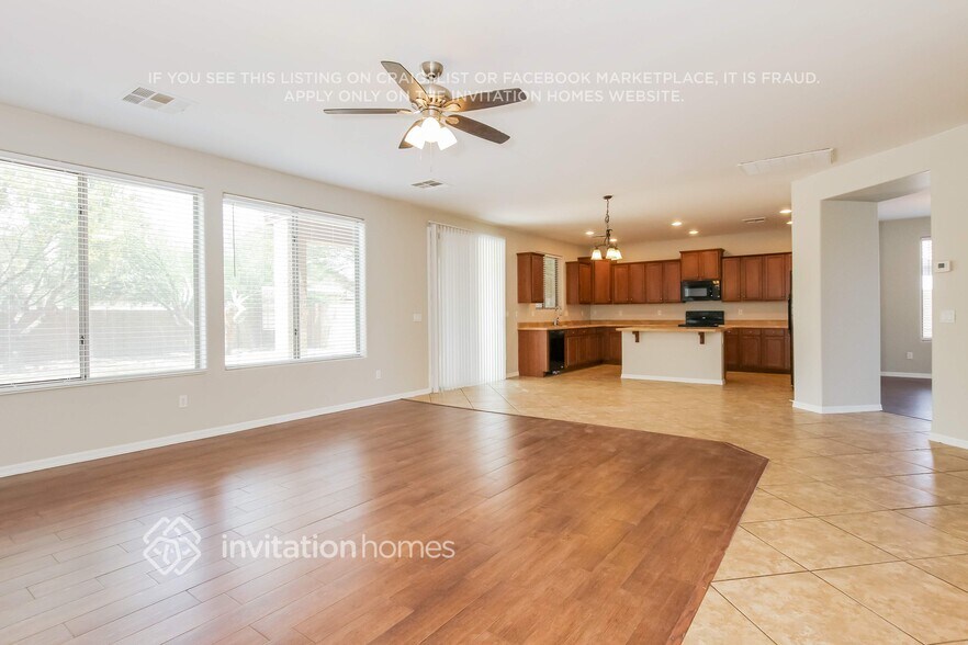 Building Photo - 977 W Jersey Way