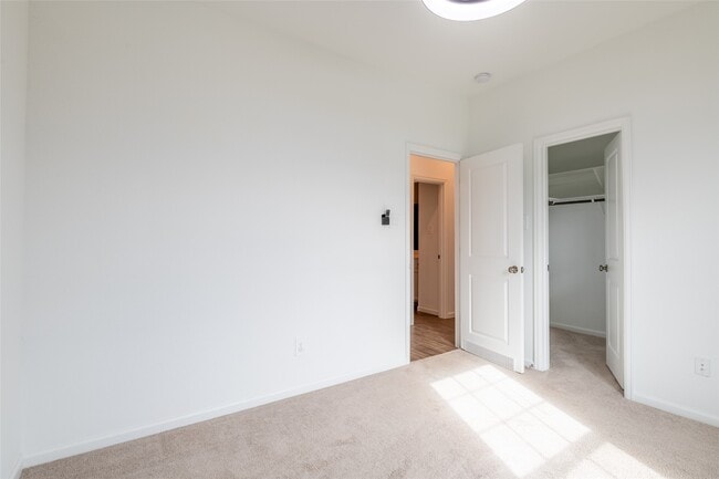 Building Photo - 15023 Mulberry Hallow St