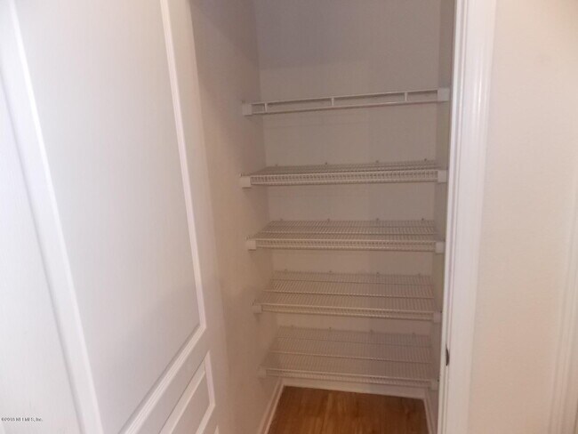 Building Photo - 1001 Monument Rd