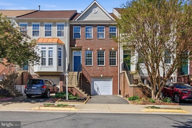 Building Photo - 14666 Seasons Dr