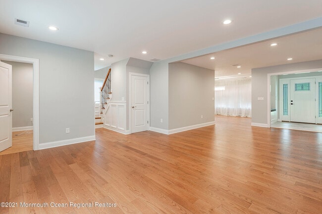 Building Photo - 16 Cypress Ave