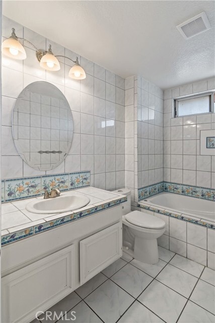 Building Photo - 2858 Laureltree Dr