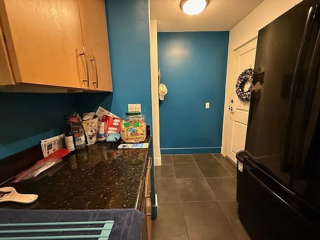 Building Photo - "Charming 1-Bed Oasis in San Diego's Heart – Your Perfect Urban Retreat!"