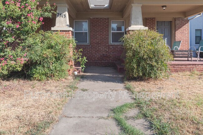 Building Photo - 2313 NW 16th St