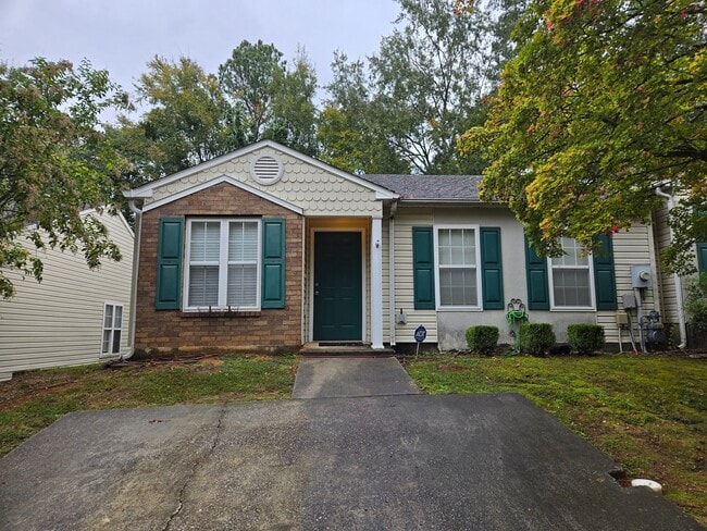 Building Photo - 3021 Brookhaven Way