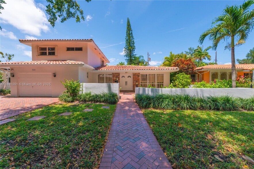 Primary Photo - 1541 Zuleta Ave