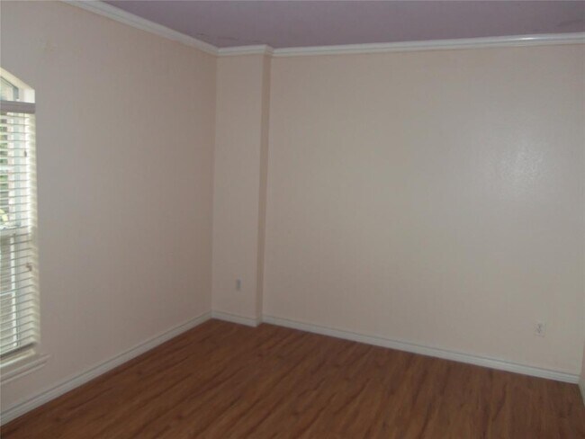 Building Photo - 15848 Garrison Cir