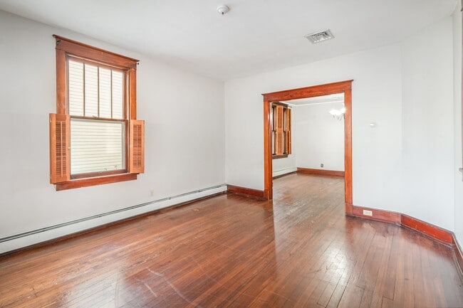 Building Photo - 429 S Pitt St