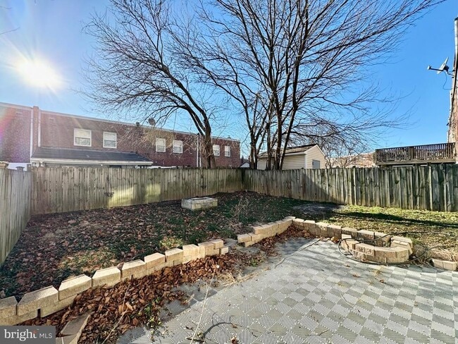 Building Photo - 3746 Genesee Dr