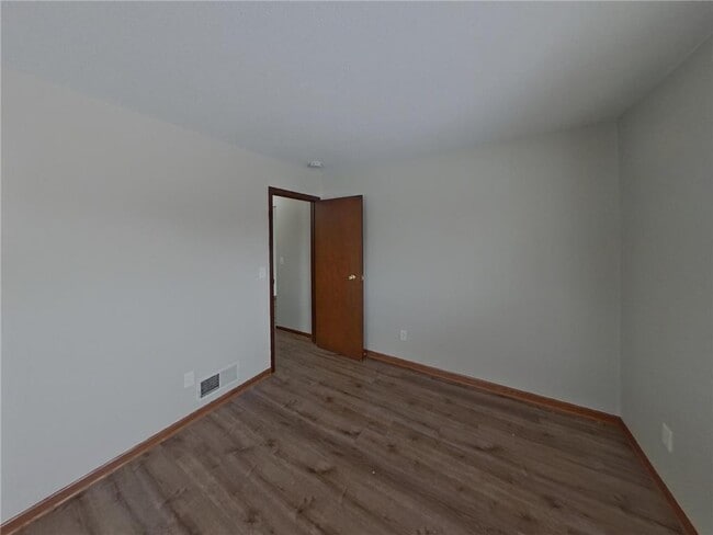 Building Photo - 1000 Concordia Ave