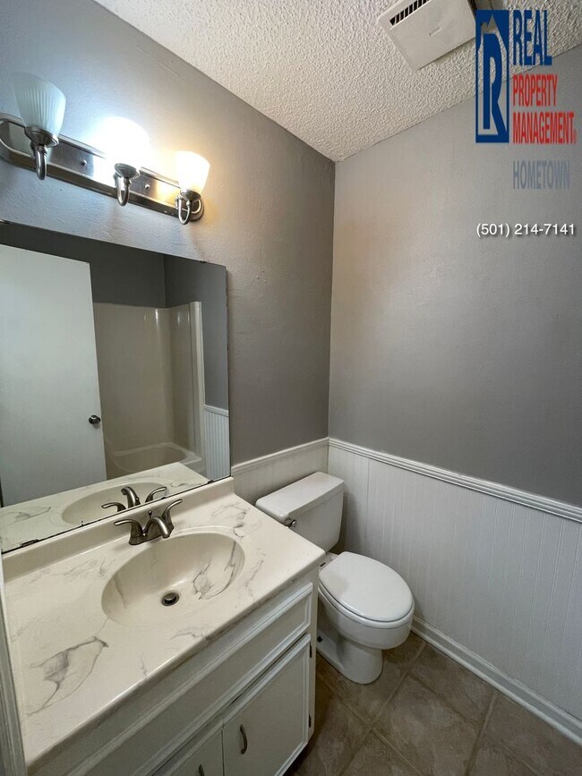Building Photo - 2712 Carywood Dr