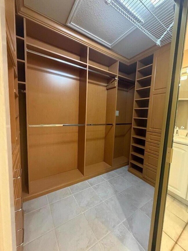 Building Photo - 7759 Beltane Dr