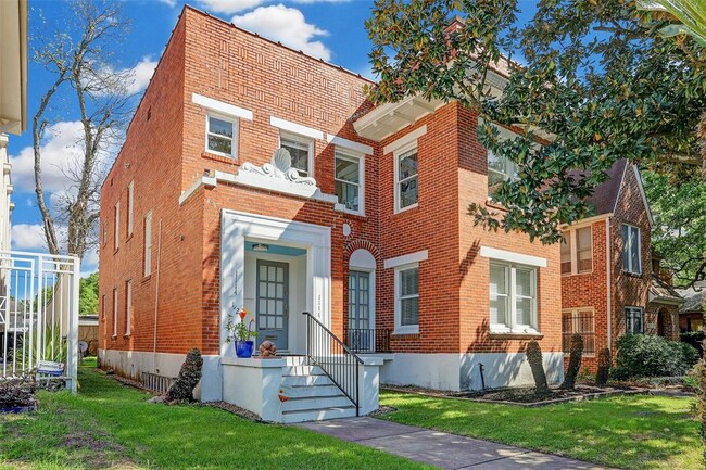 Building Photo - 1114 1/2 Bartlett St