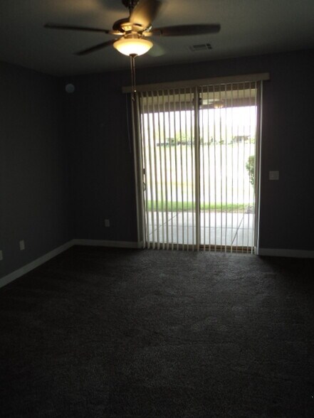 Building Photo - 575 Hagens Aly