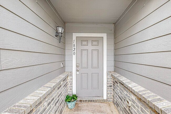 Building Photo - Adorable 3 bedroom 2 bath in Burleson Texas!