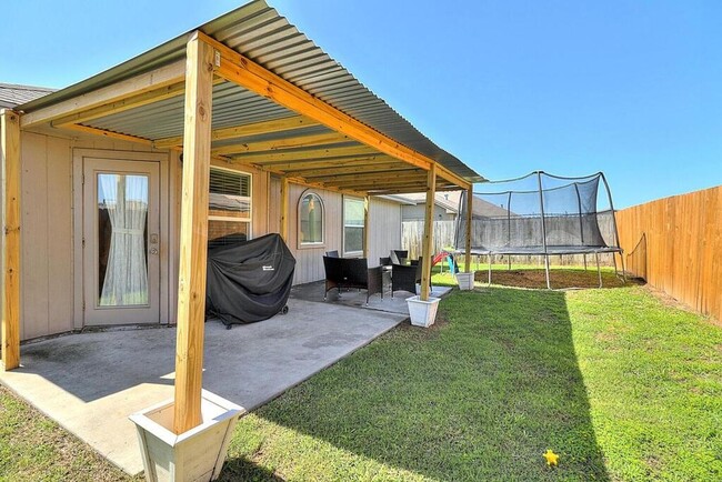 Building Photo - 3933 Fred's Folly Dr