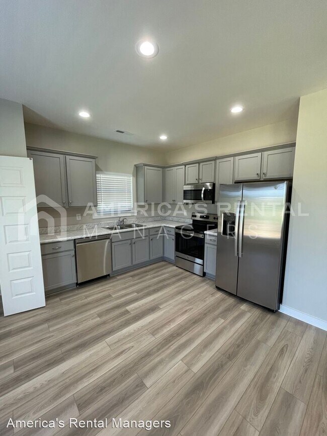 Building Photo - 3 br, 2 bath House - 226 Graham Circle
